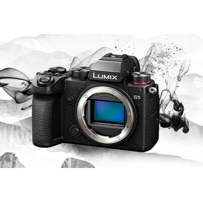 松下（Panasonic）S5全画幅微单相机 机身 数码相机(约2420万有效像素 5轴防抖 双原生ISO V-Log内置)